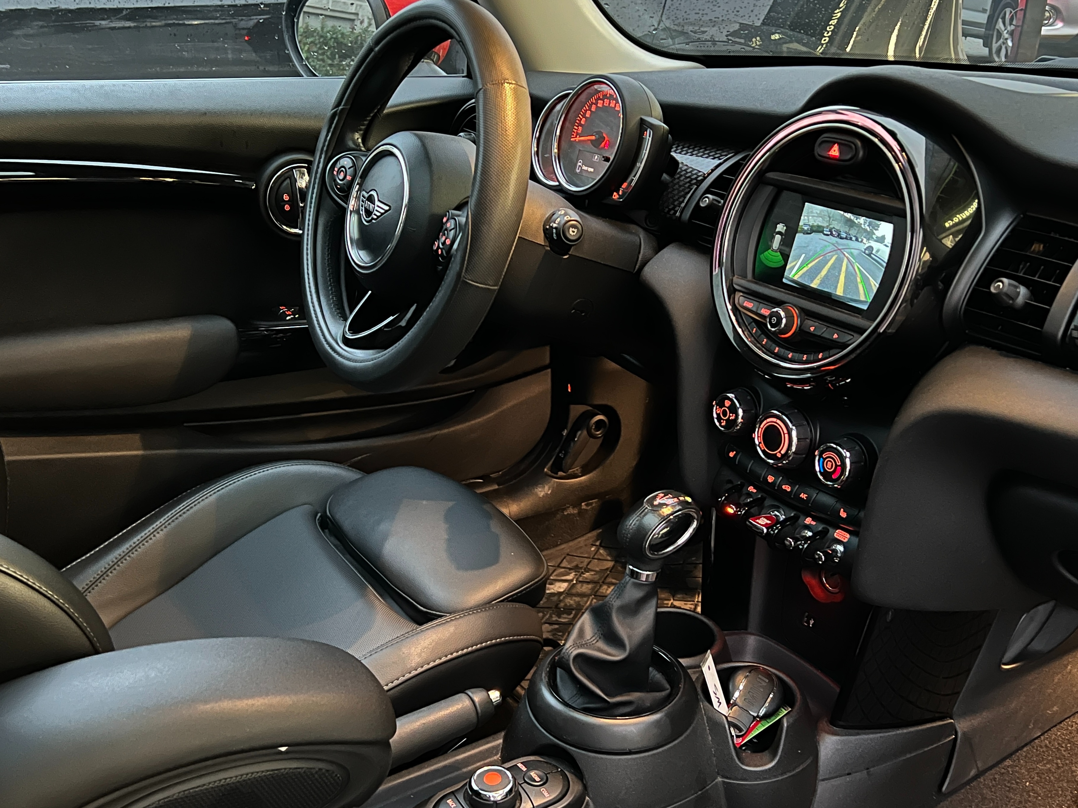 2019 Mini Cooper s - Image 10